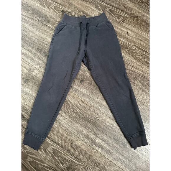 Lululemon Warm Down Jogger *28" Melanite Gray Athletic Pants size 4 - Picture 1 of 8